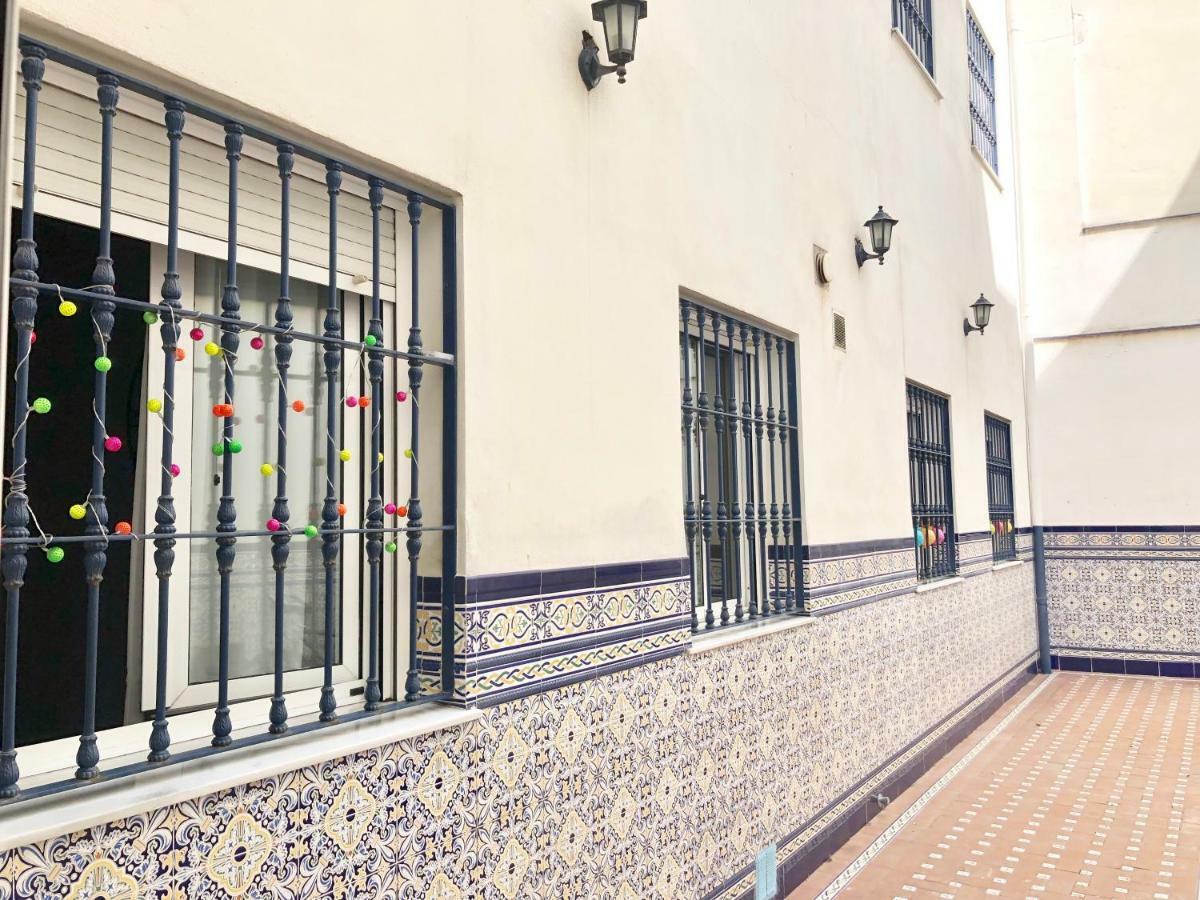 Serva La Bari Shared Apartment Σεβίλλη Εξωτερικό φωτογραφία