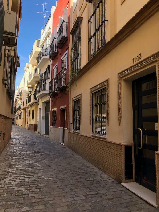 Serva La Bari Shared Apartment Σεβίλλη Εξωτερικό φωτογραφία