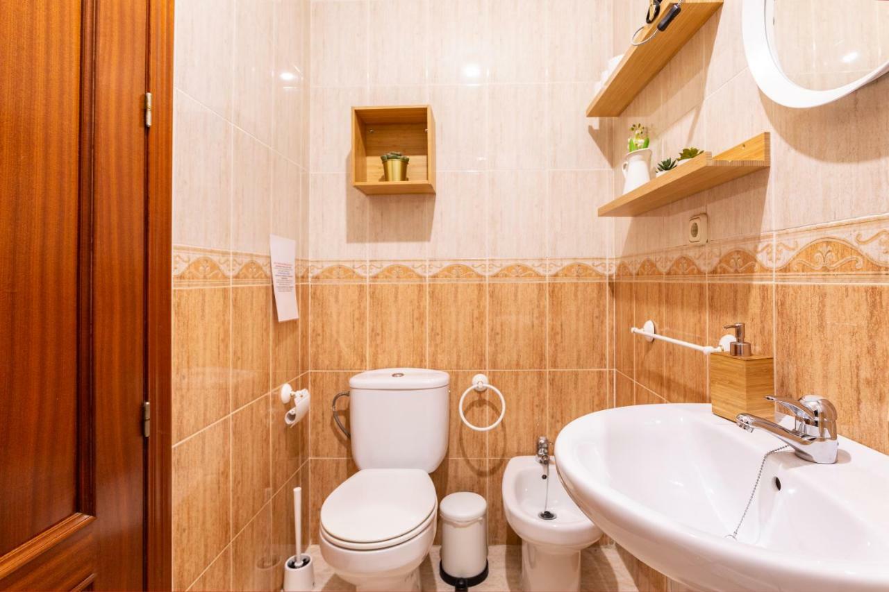 Serva La Bari Shared Apartment Σεβίλλη Εξωτερικό φωτογραφία