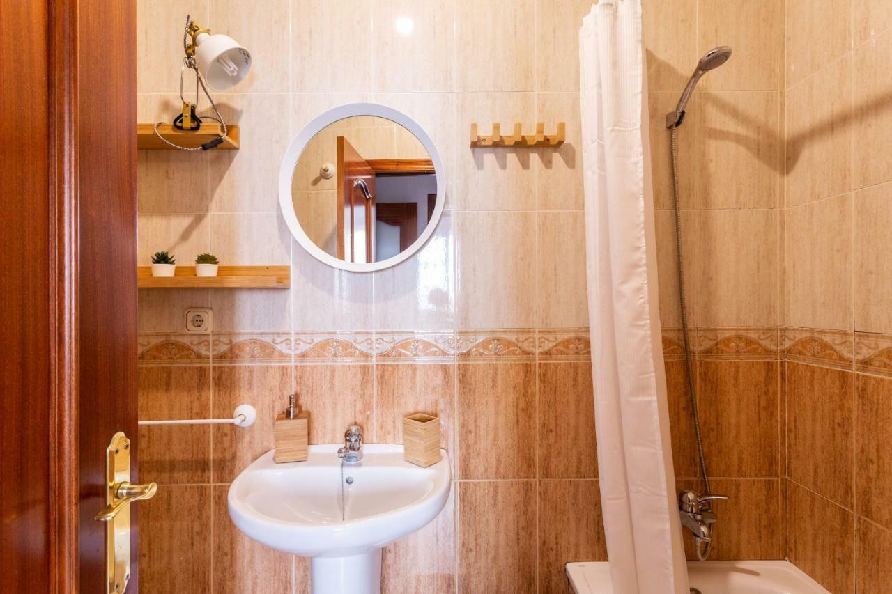 Serva La Bari Shared Apartment Σεβίλλη Εξωτερικό φωτογραφία
