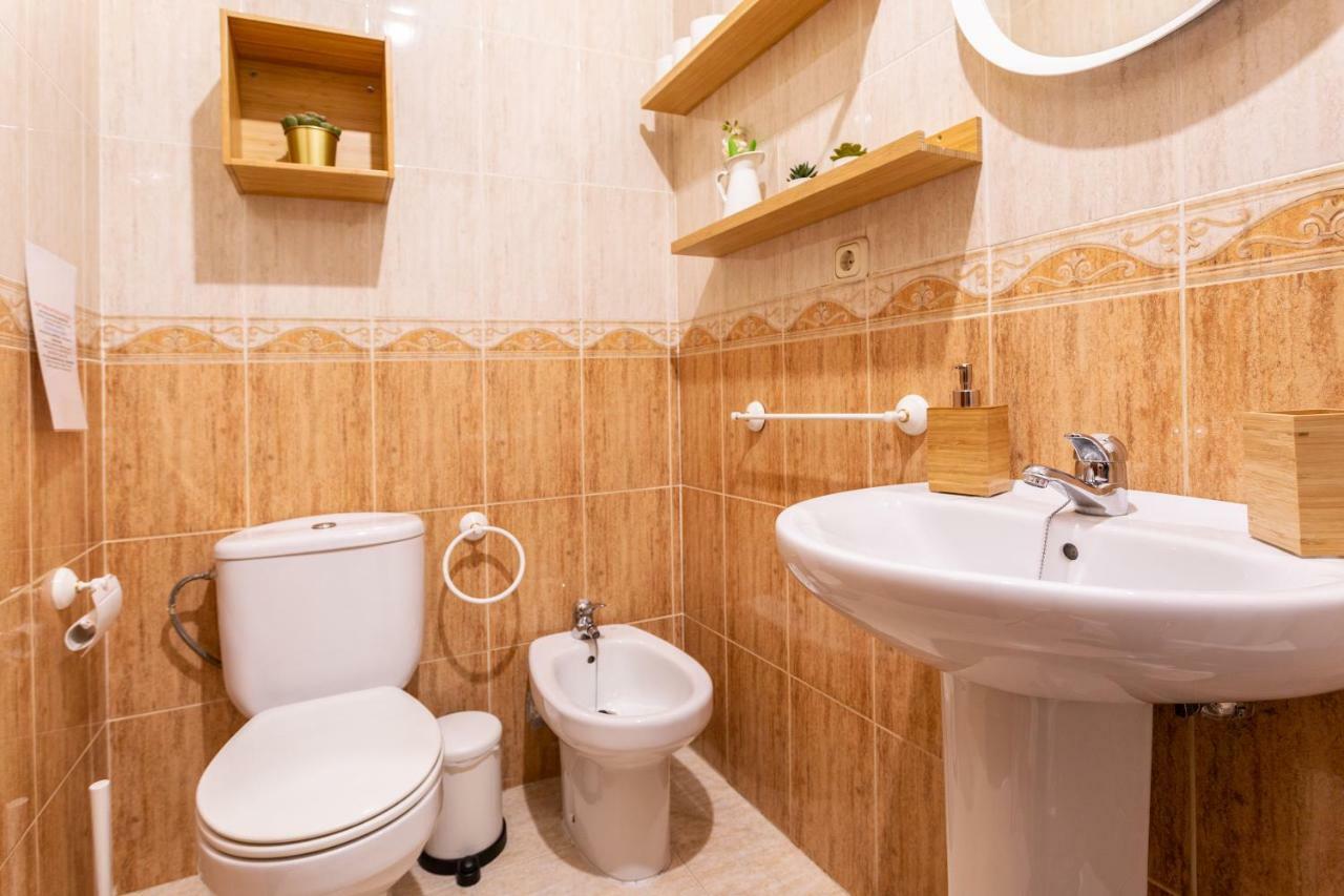 Serva La Bari Shared Apartment Σεβίλλη Εξωτερικό φωτογραφία