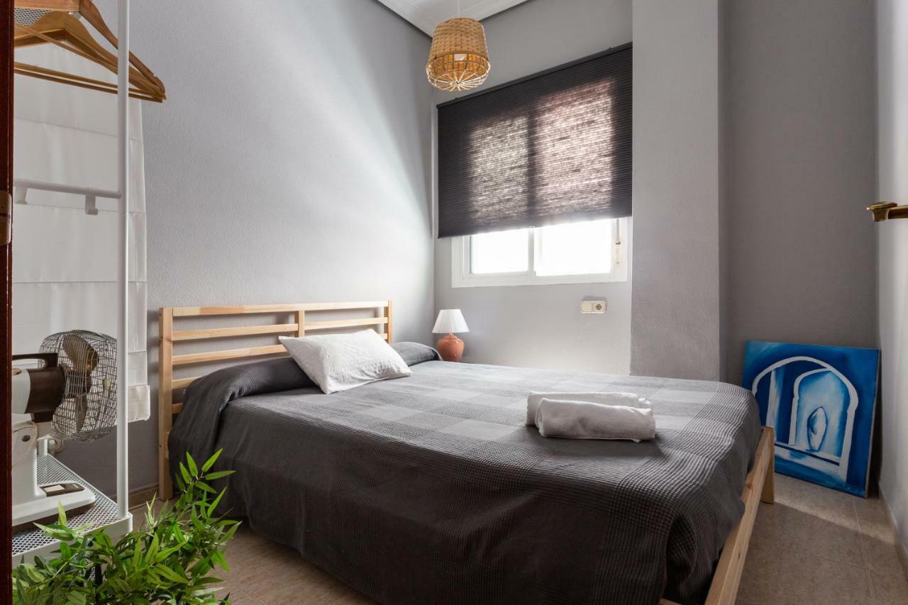 Serva La Bari Shared Apartment Σεβίλλη Εξωτερικό φωτογραφία