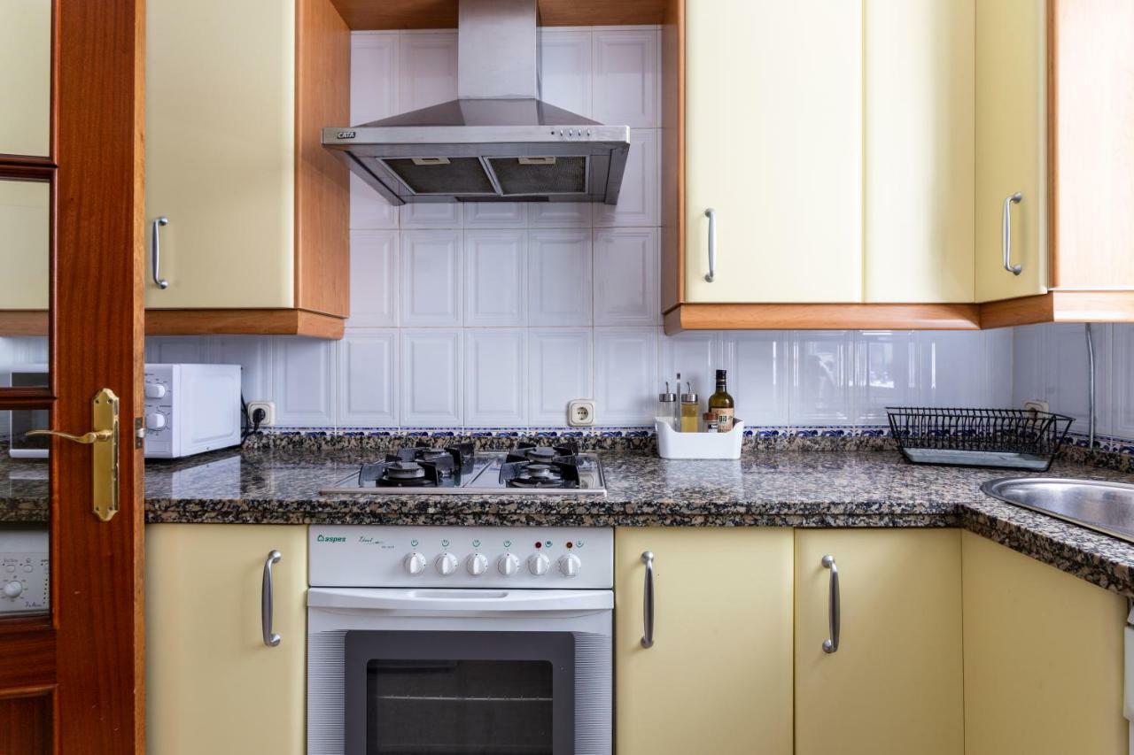 Serva La Bari Shared Apartment Σεβίλλη Εξωτερικό φωτογραφία