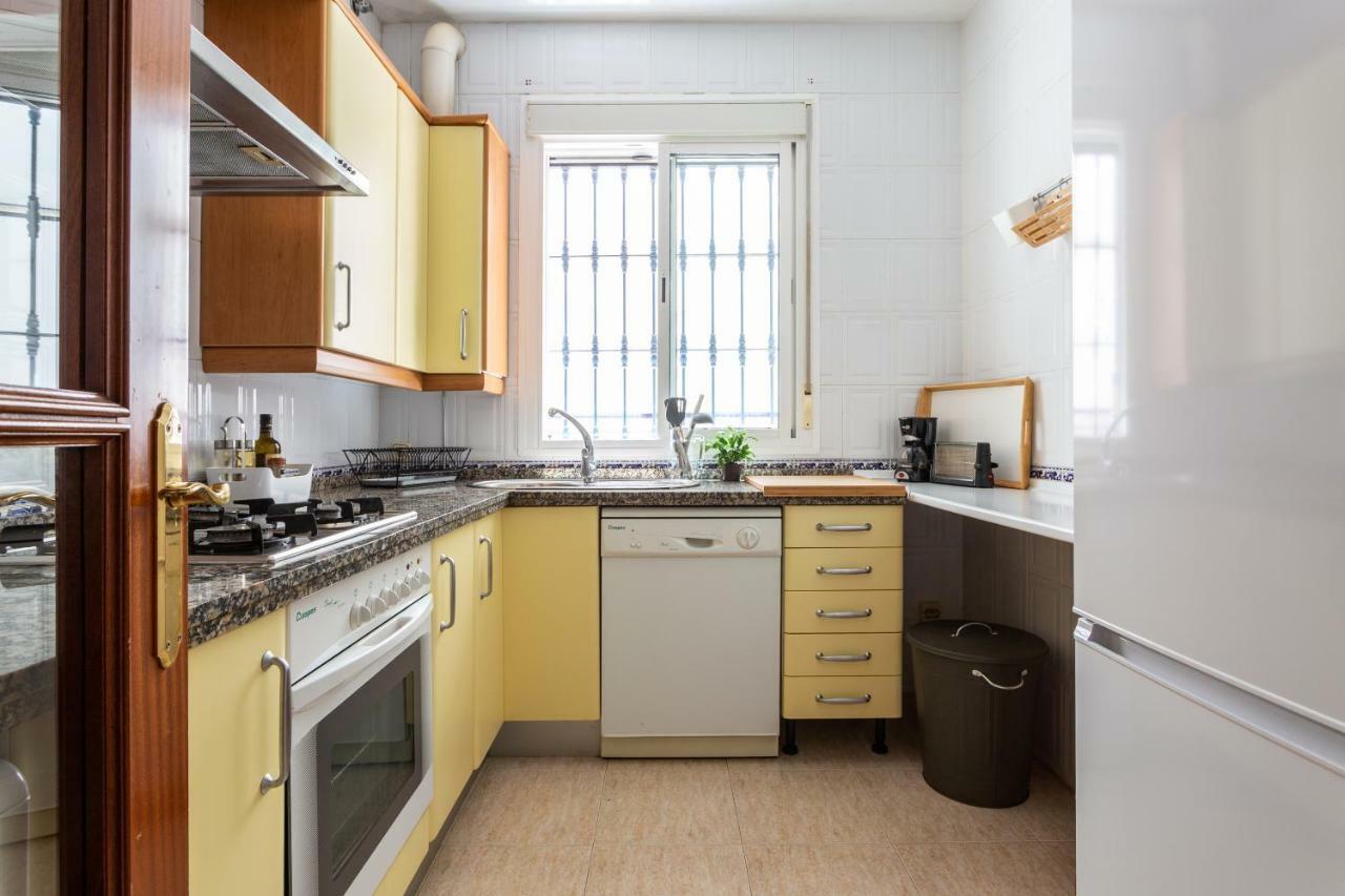 Serva La Bari Shared Apartment Σεβίλλη Εξωτερικό φωτογραφία