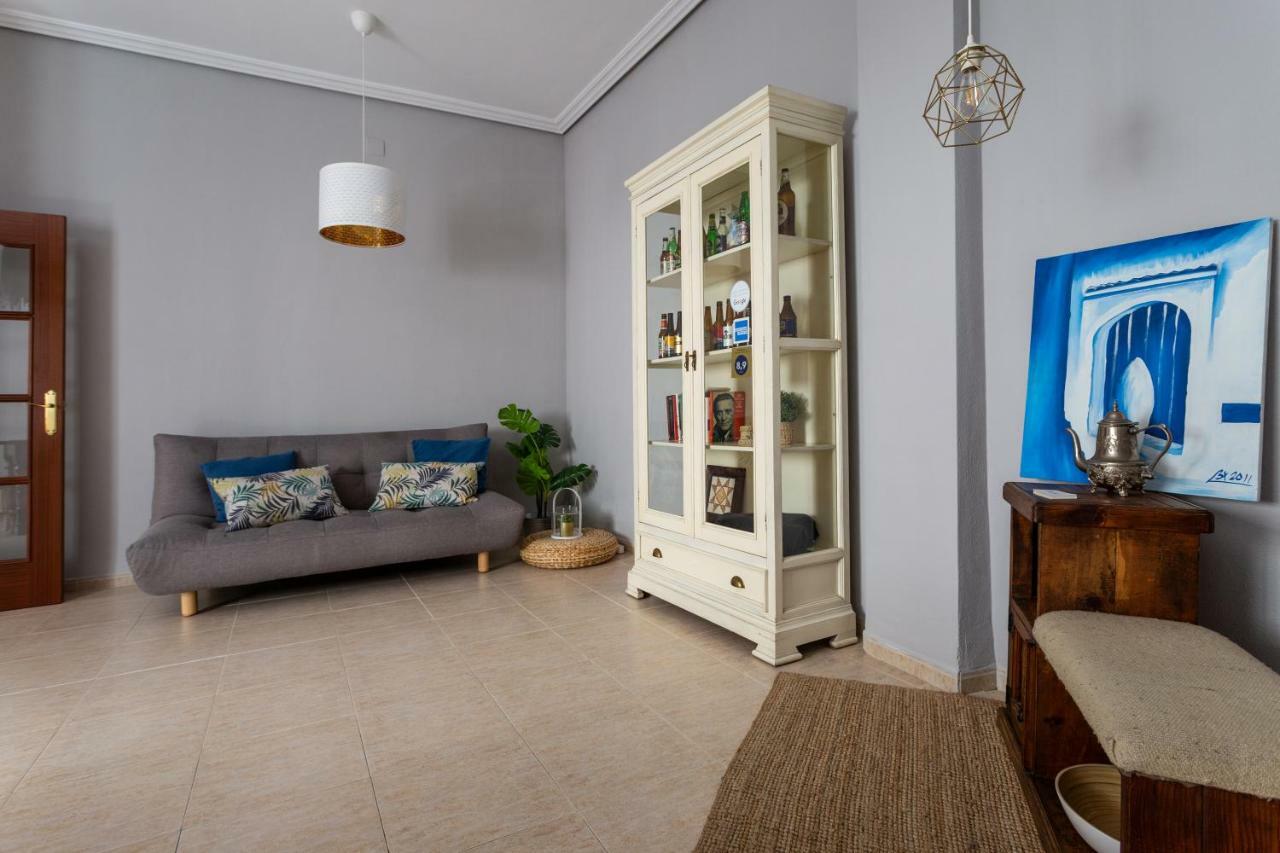 Serva La Bari Shared Apartment Σεβίλλη Εξωτερικό φωτογραφία